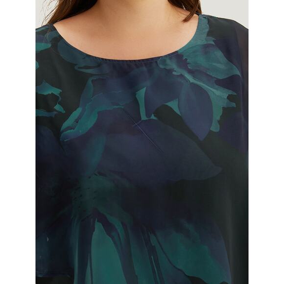 Size 18 - 20 • 2x • BloomChic • Floral Mesh Asymmetrical Dolman Sleeve Blouse - Picture 5 of 7